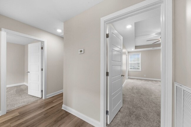 Building Photo - Beautiful Home!