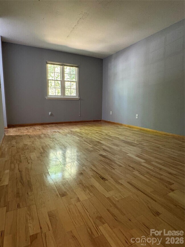 Building Photo - 3282 Heathstead Place