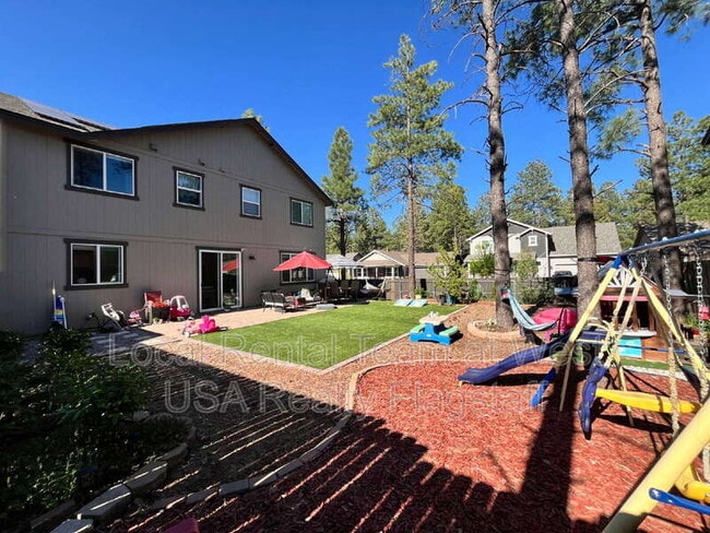 Building Photo - 2705 W Windtree Dr