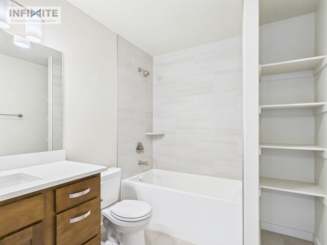 Building Photo - 3 Bedroom plus office space - Modern Comfort in a Peaceful Setting