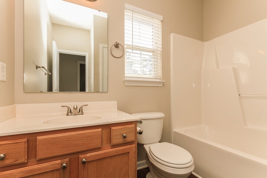 Building Photo - 5811 Briggs Dr