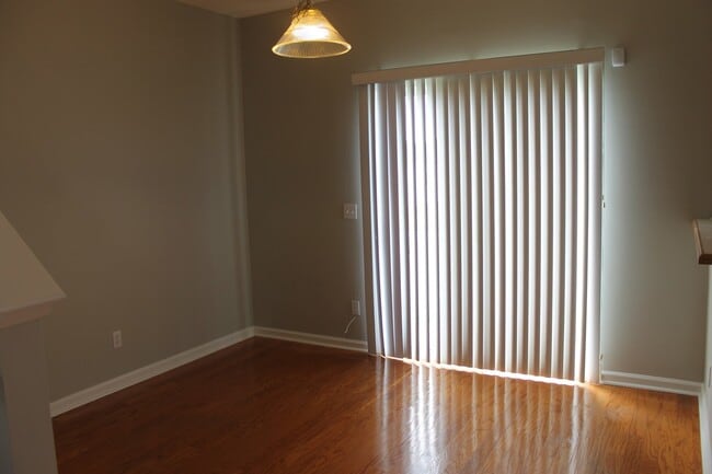 Building Photo - Single Family Home in Godley Park