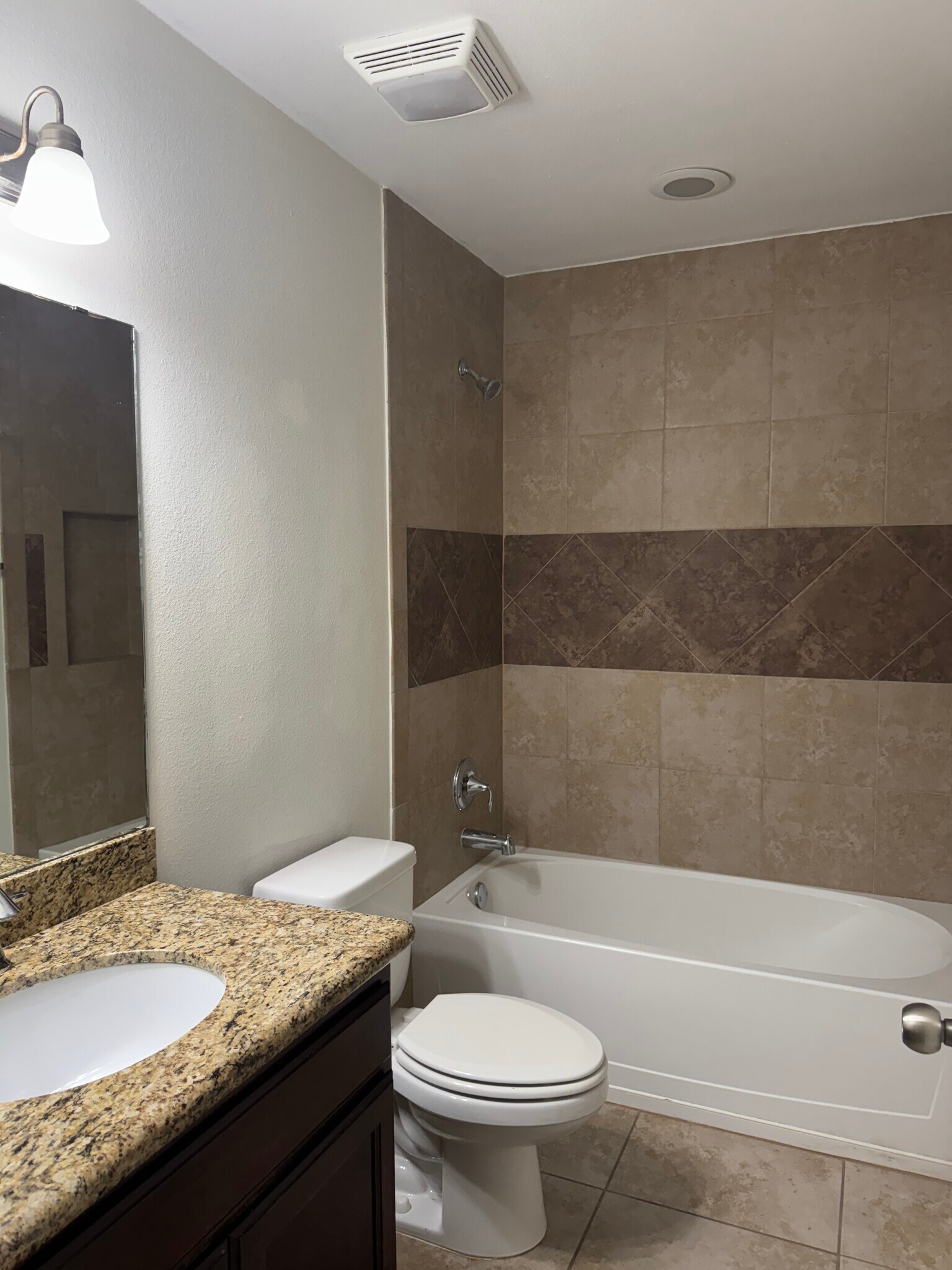 Building Photo - 212 Sandhill Oak Dr