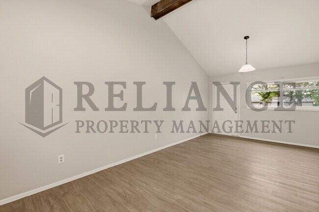 Building Photo - 5026 W Newell St