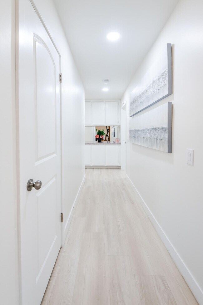 Building Photo - 79361 Port Royal Ave