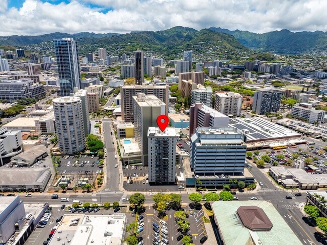 Building Photo - Coty Tower 703