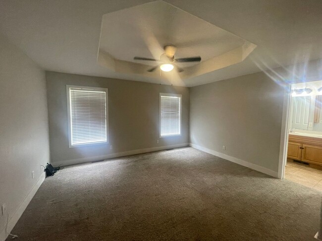 Building Photo - 3 Bedroom Home in Nixa Schools!