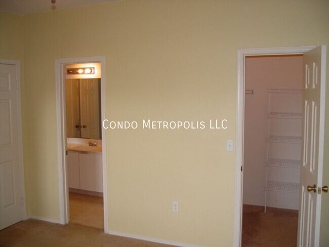 Building Photo - 2632 Robert Trent Jones Dr