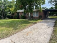 Building Photo - 1414 Springview Dr