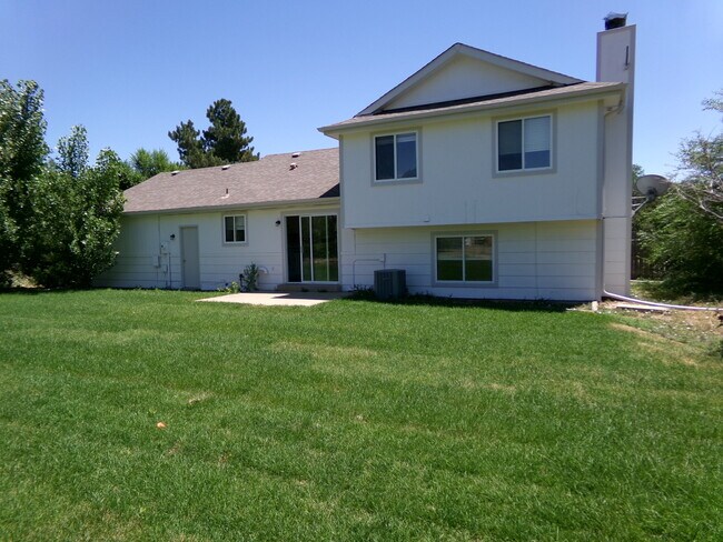 Building Photo - 4 Woodbine Ct
