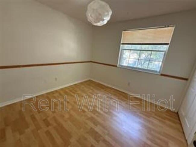 Building Photo - 2633 Bogota Ave