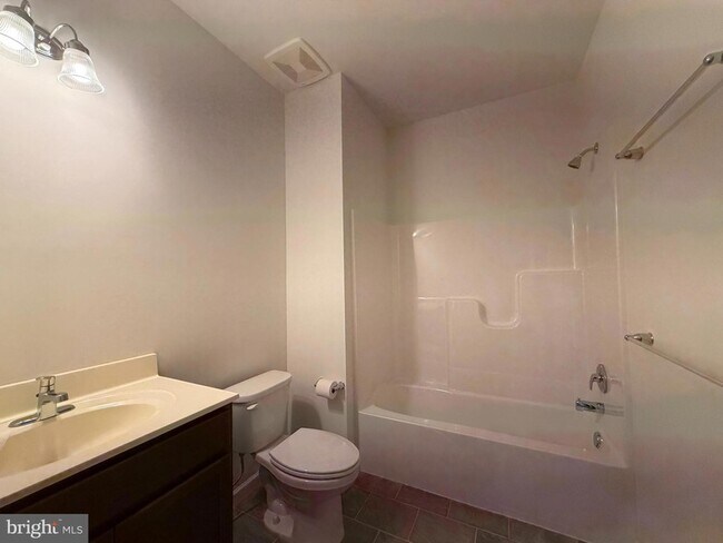 Building Photo - 804 Lime Dr