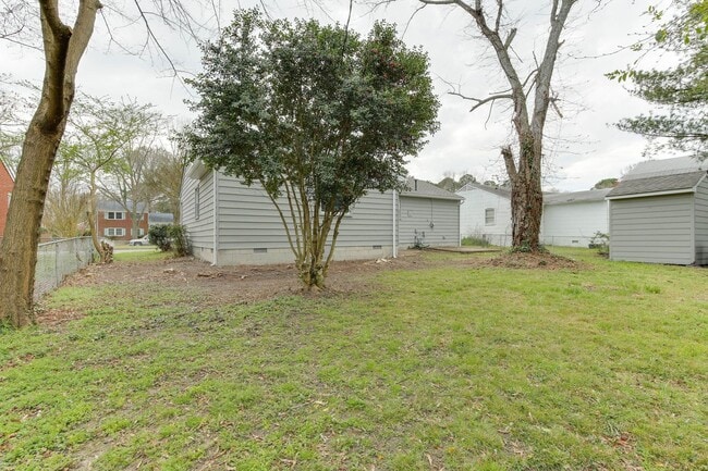 Building Photo - 213 Clemwood Pkwy