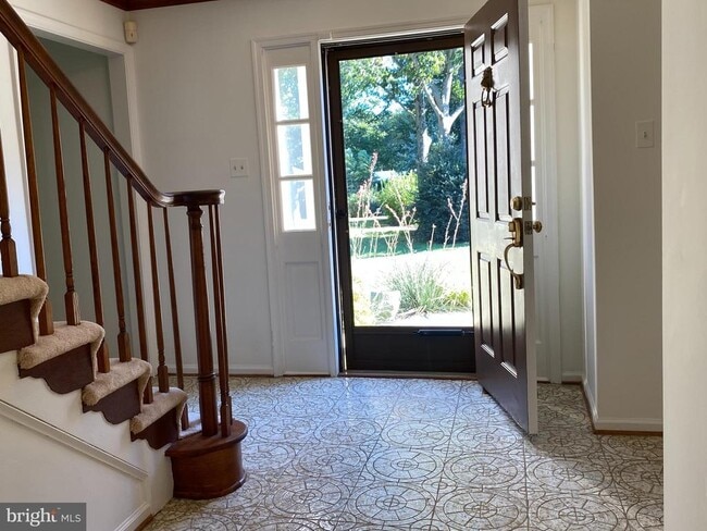 Building Photo - 6502 Sunny Hill Ct