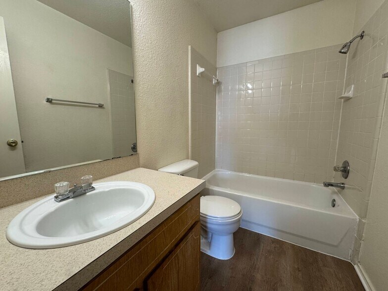 Building Photo - 4405 Abigail Dr