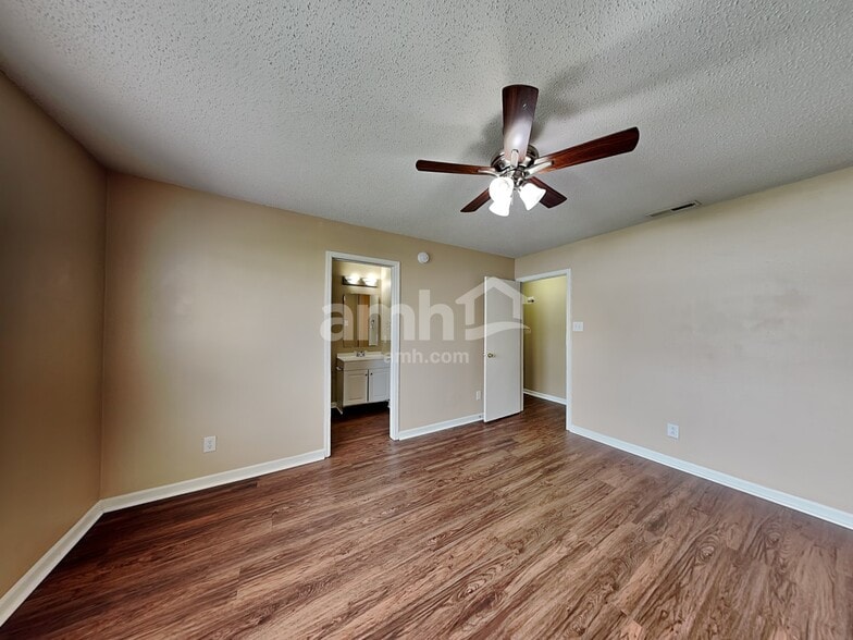 Building Photo - 3210 Black Forest Ln