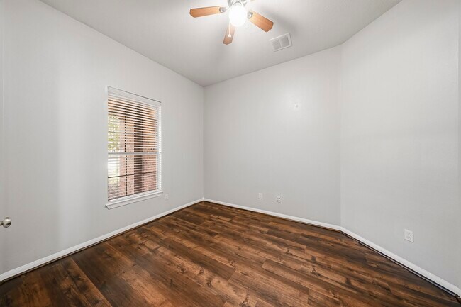Building Photo - 28211 Emerald Creek Ln