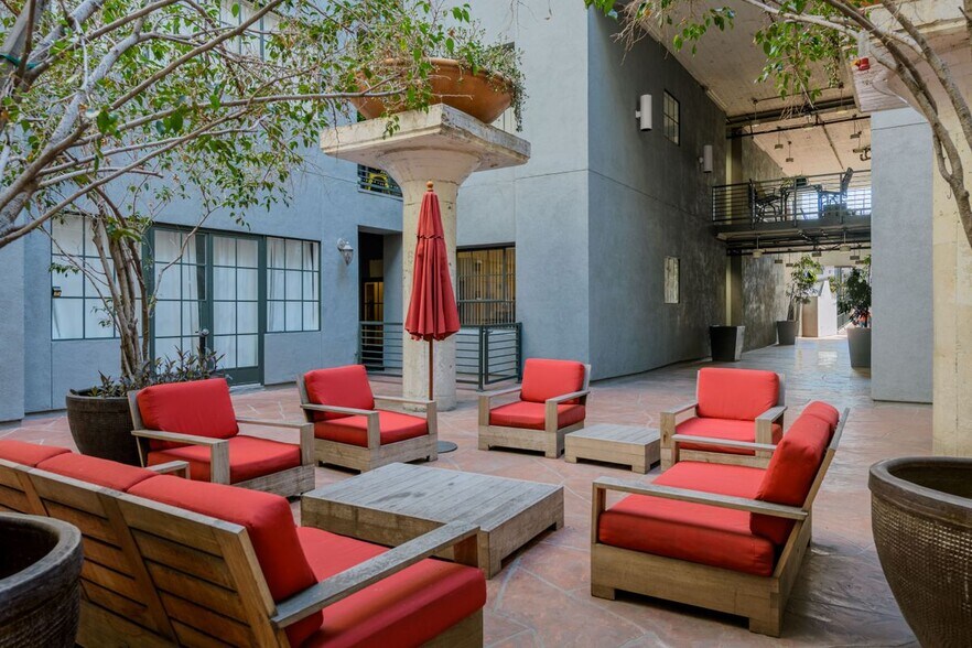 Building Photo - 420 San Pedro St