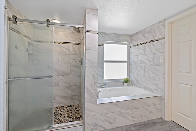 Building Photo - 2530 Wordsworth St