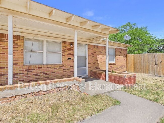 Building Photo - 3010 Westhaven Dr