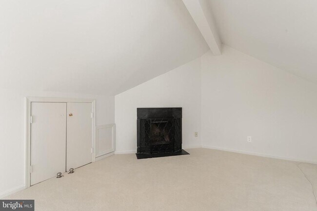 Building Photo - 603 Bashford Ln