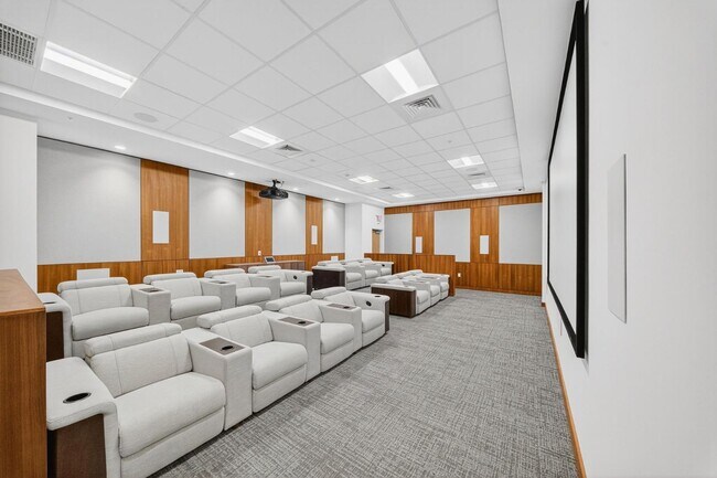 Building Photo - 1515 Liona St