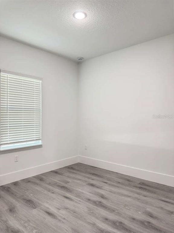 Building Photo - 7130 N Glenridge Cir