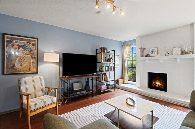 Primary Photo - 4159 Steck Ave