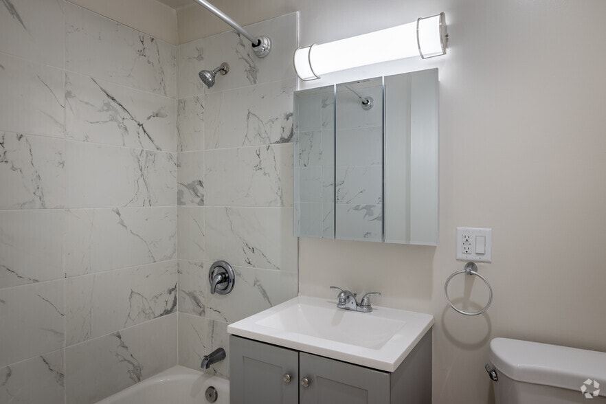 1BR, 1BA - 860SF- Primary Bathroom - Caldwell Terrace