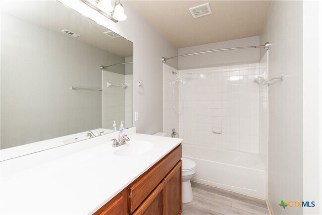 Building Photo - 7001 Cokui Dr