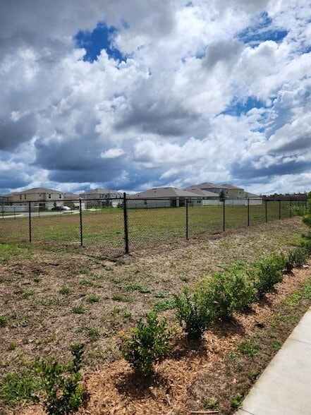 Building Photo - 3258 Laurent Lp