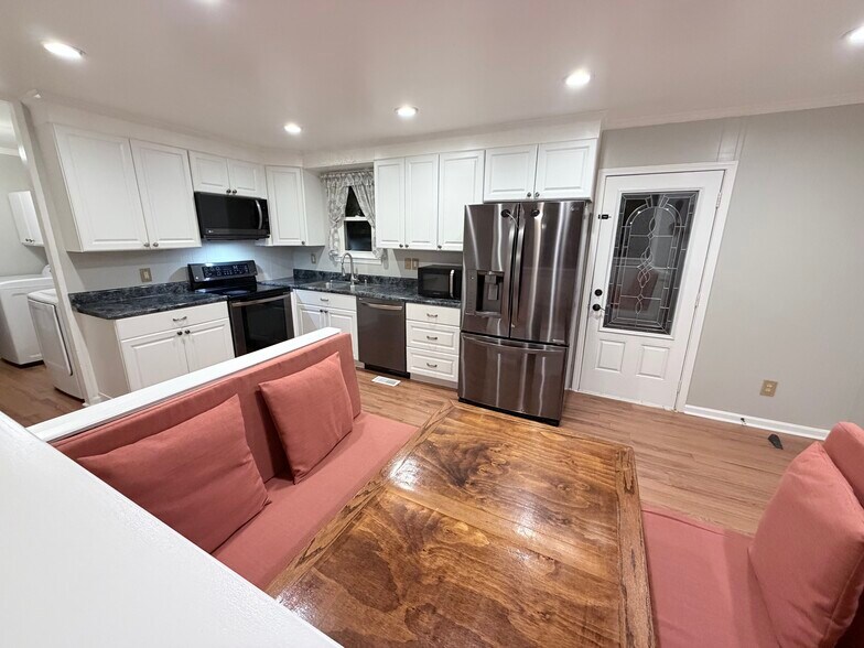 Building Photo - 217 Ridgecrest Way