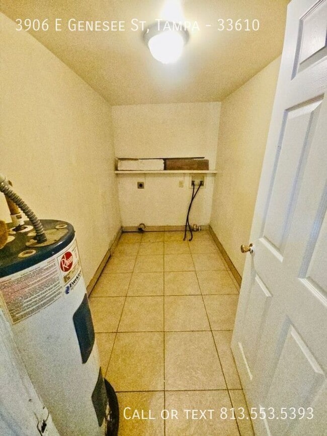 Building Photo - 3906 E Genesee St