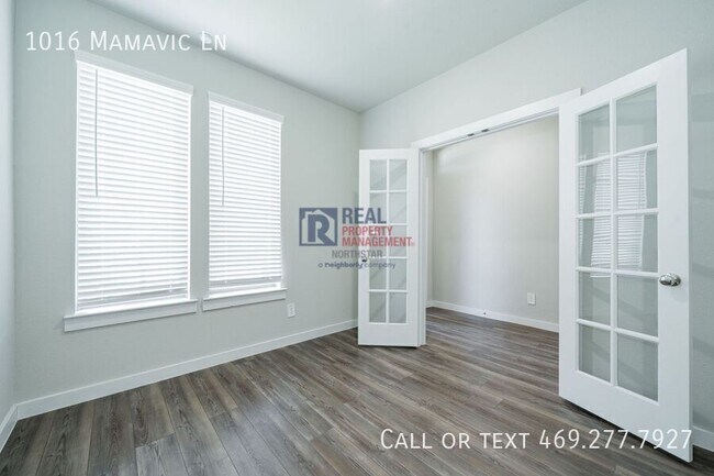 Building Photo - 1016 Mamavic Ln