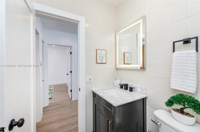 Building Photo - 3321 NW 19th Terrace