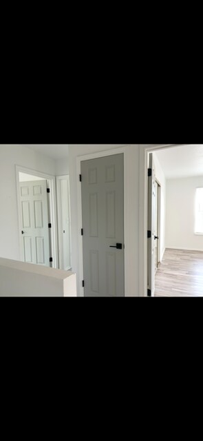 Building Photo - 503 NE San Rafael St