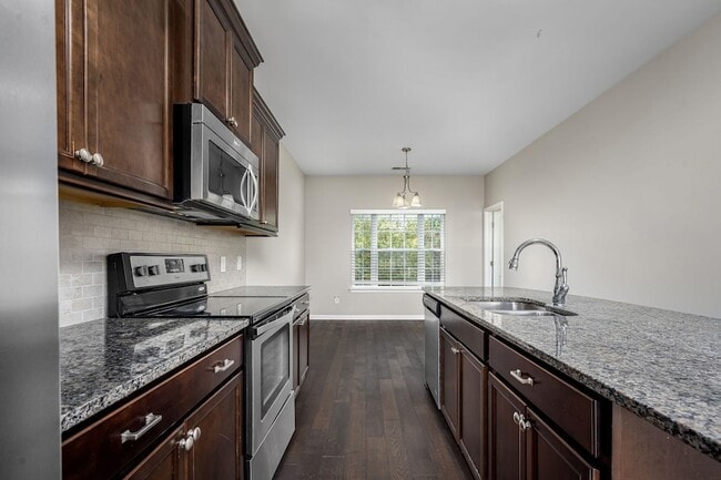 Building Photo - 2118 Middle Tennessee Blvd