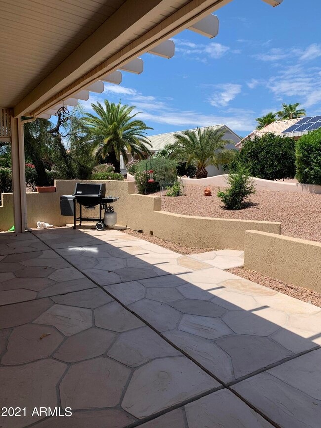 Building Photo - 15136 W Corral Dr