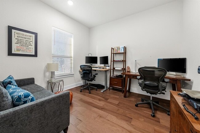 Building Photo - 16705 Horondelle Dr