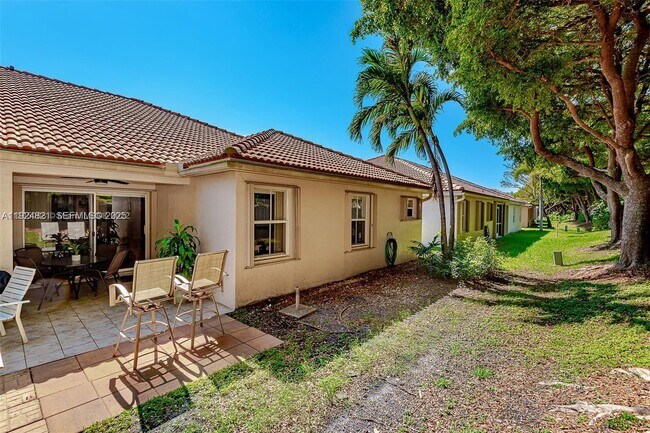 Building Photo - 1641 Zenith Way