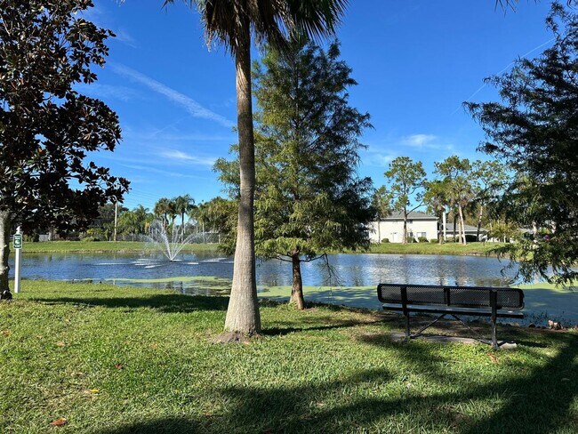 Building Photo - First Floor Condo at Pine Shadows Condominiums in Orlando