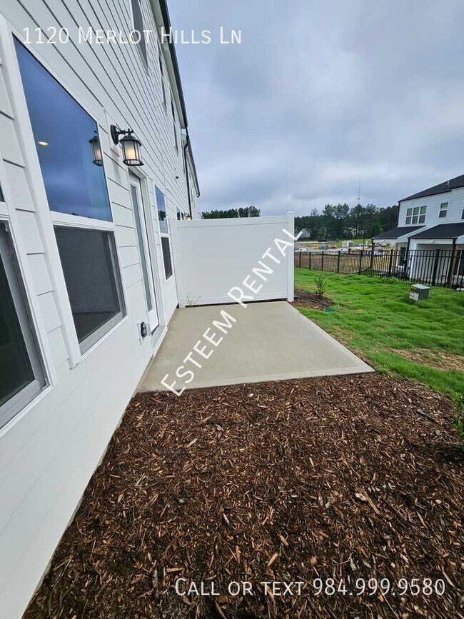 Building Photo - 1120 Merlot Hills Ln.