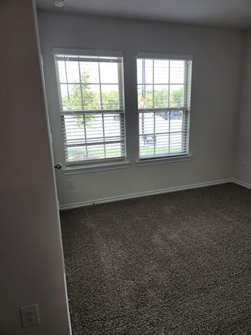 Building Photo - 222 Greenshade Ln