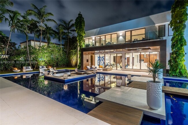 Building Photo - 3009 Pine Tree Dr