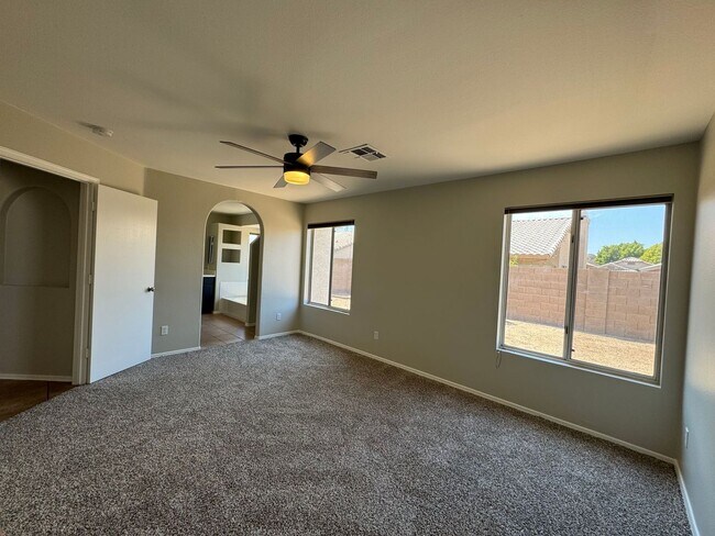 Building Photo - 3 Bedroom - 2 Bath - 1515 Sq. Ft. - in Gil...