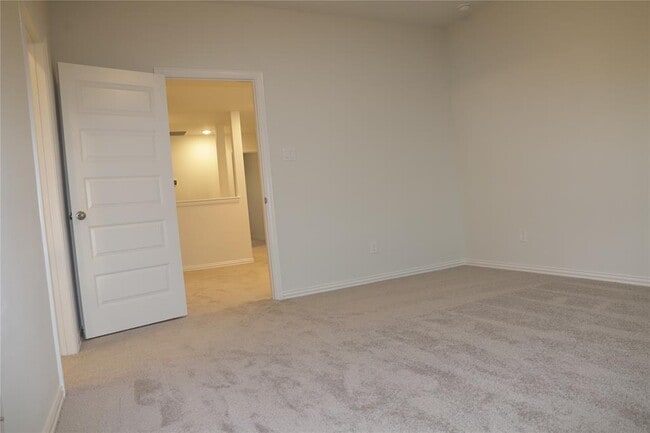 Building Photo - 27943 Western Crk Ct
