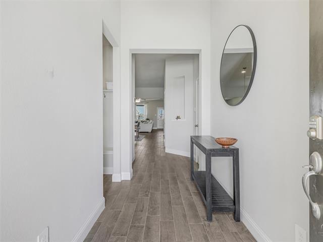 Building Photo - 2156 Knightsgate Rd