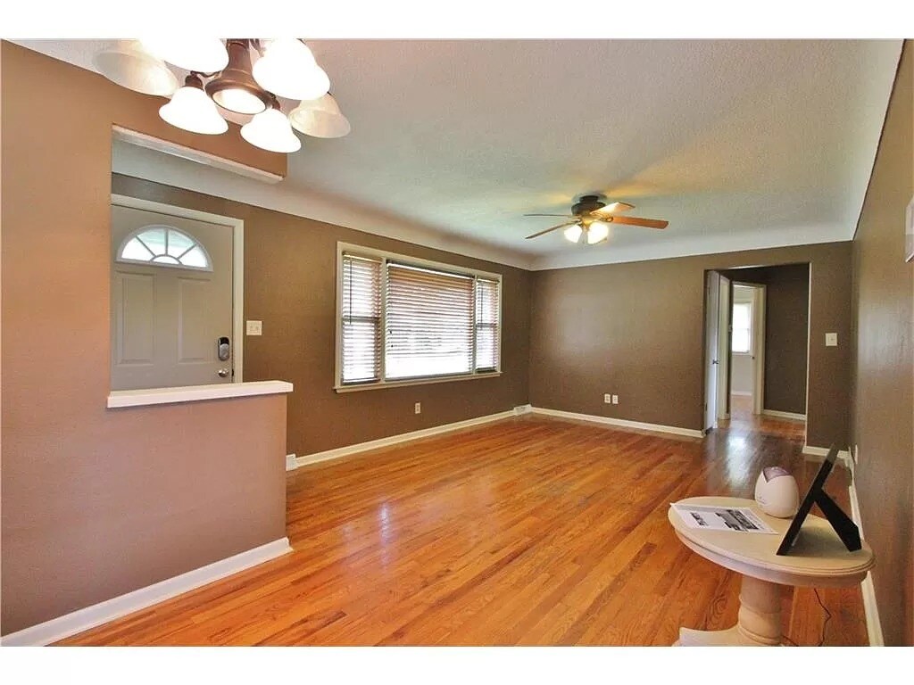 Building Photo - 3901 SW 7th St