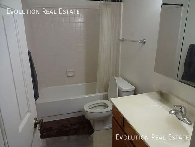 Building Photo - 2329 N Recker Rd