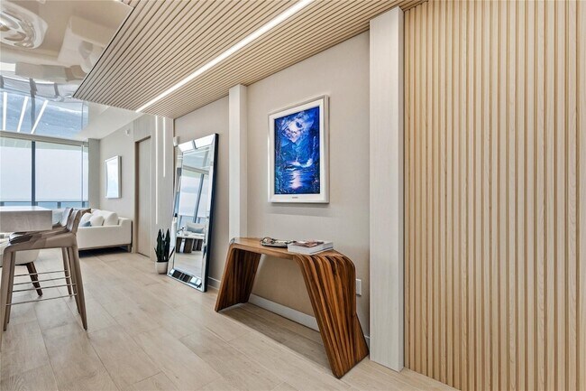 Building Photo - 900 N Ocean Blvd